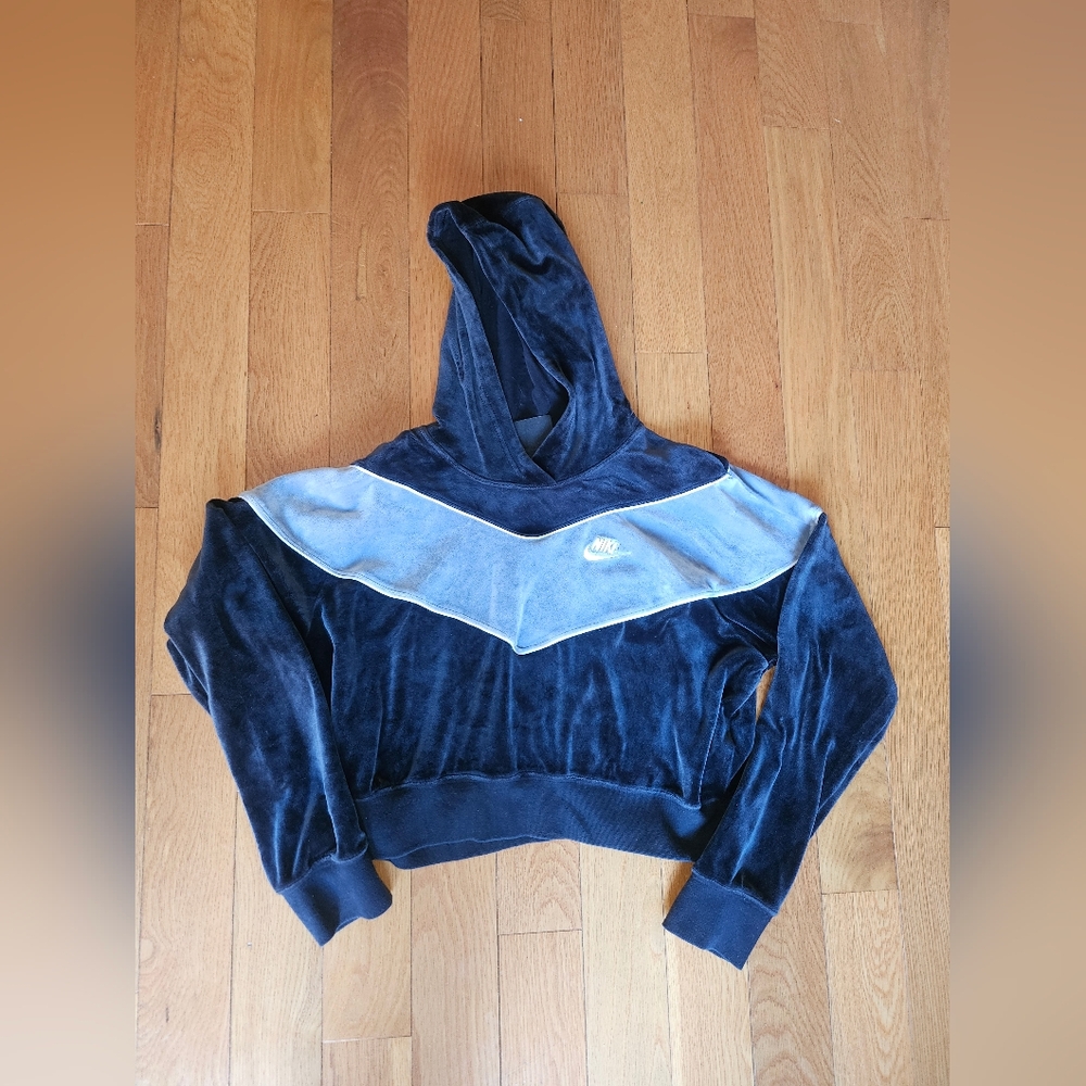 Nike Sweater